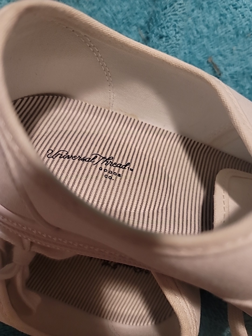Universal Thread White Canvas Sneakers - Women's - Picture 8 of 11